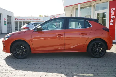 Car image 5