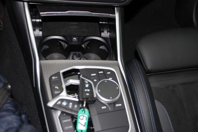 Car image 31