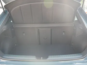 Car image 43