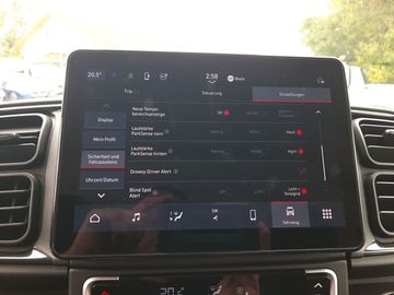 Car image 29