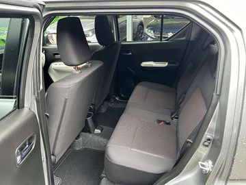 Car image 14