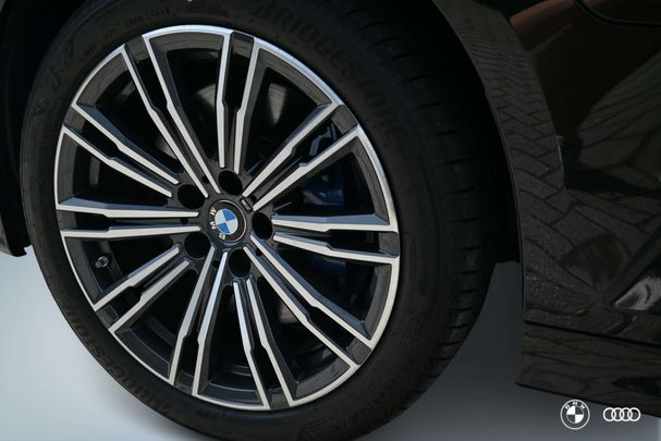 BMW 330 e Touring M Sport xDrive 215 kW image number 5