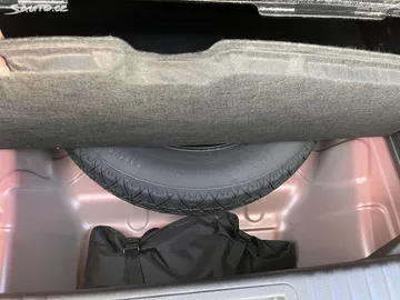 Car image 29