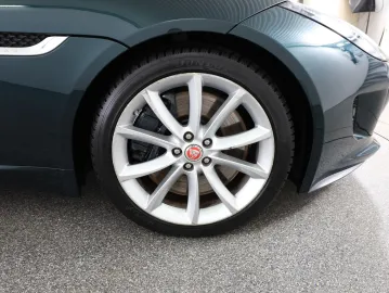 Car image 40