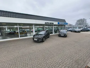 Car image 26