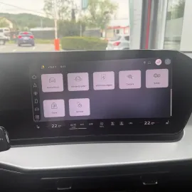 Car image 34