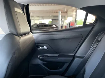 Car image 49