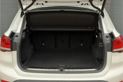 Car image 42