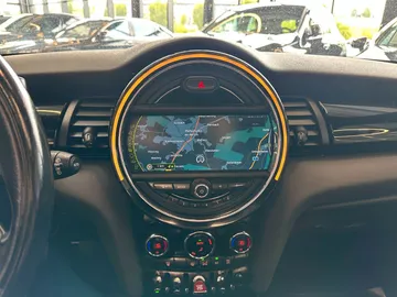 Car image 47