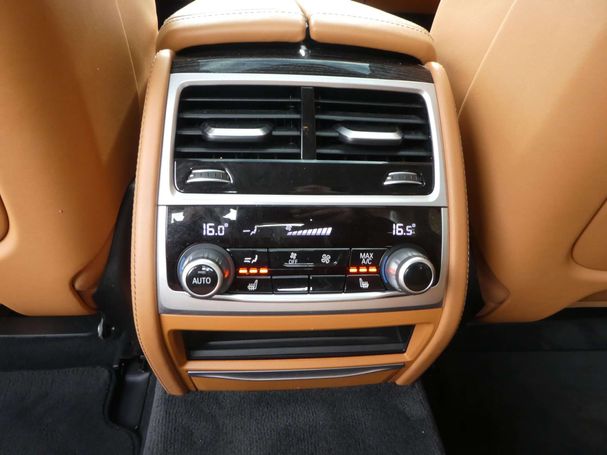 BMW 740i 241 kW image number 17