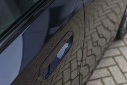 Car image 39