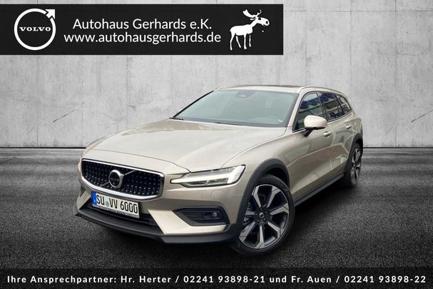 Volvo V60 Cross Country AWD B4 145 kW image number 1