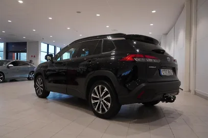 Car image 2