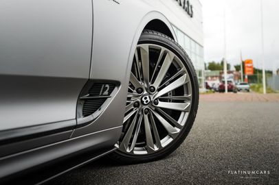 Car image 27