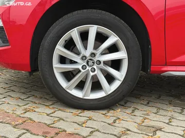 Car image 34