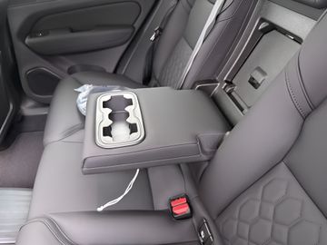 Car image 44