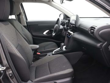 Car image 30