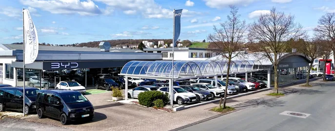 Car image 26