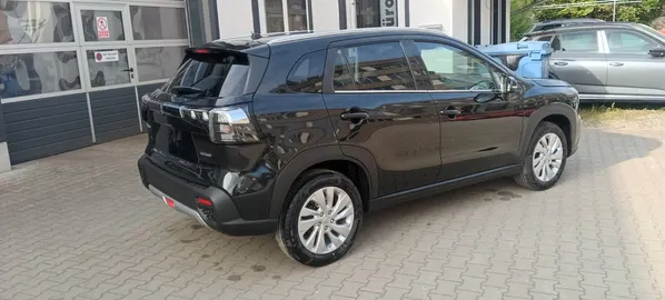 Car image 2