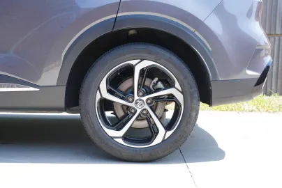 Car image 23