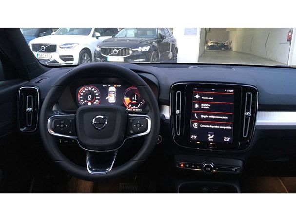 Volvo XC40 Recharge T4 155 kW image number 13