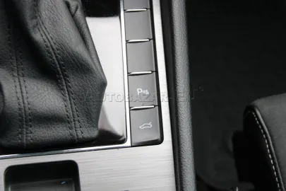 Car image 39