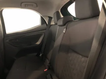Car image 15