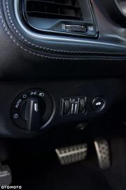 Car image 38