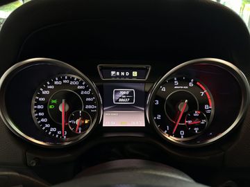 Car image 26