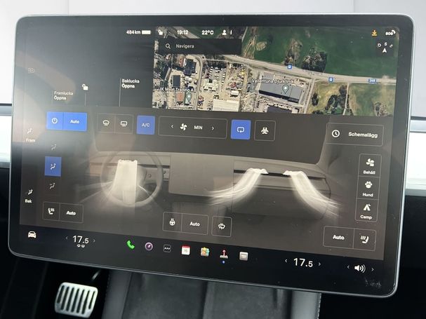 Tesla Model Y Long Range AWD 378 kW image number 20