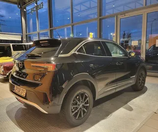 Car image 4