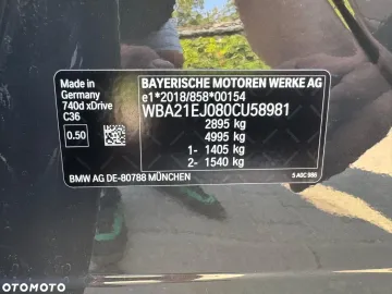 Car image 35
