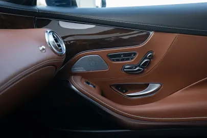Car image 29