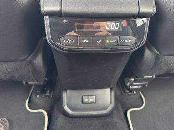 Car image 37