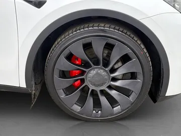 Car image 36