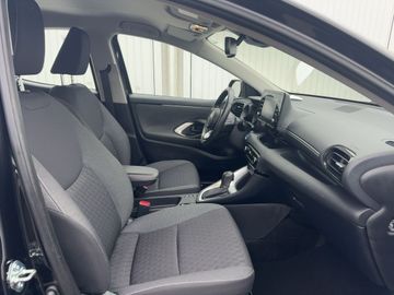 Car image 10