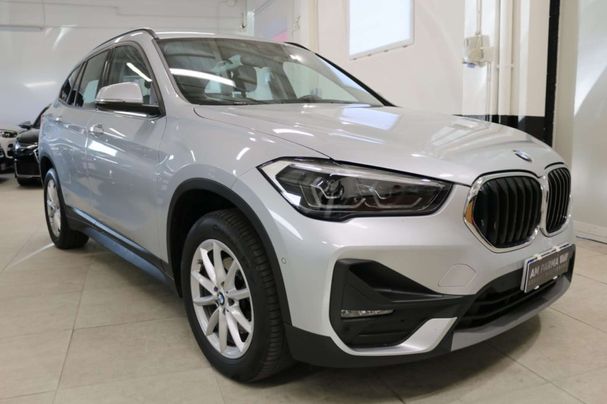 BMW X1 sDrive18d Advantage 110 kW image number 2