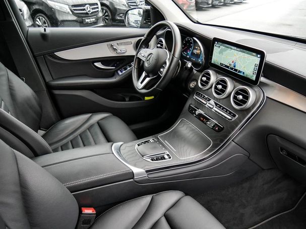 Mercedes-Benz GLC 300 de 225 kW image number 3