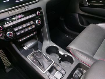 Car image 13