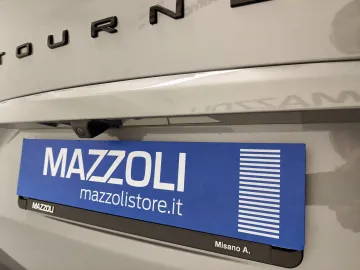 Car image 26