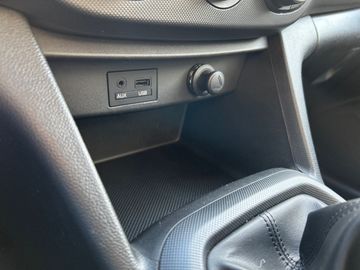 Car image 13