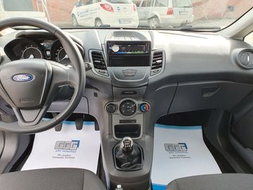 Car image 10