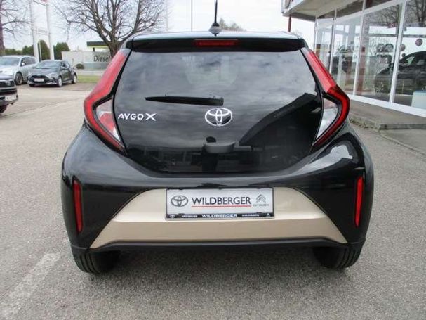 Toyota Aygo X 1.0 VVT-i 53 kW image number 8