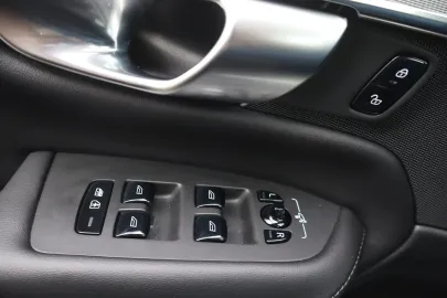 Car image 50