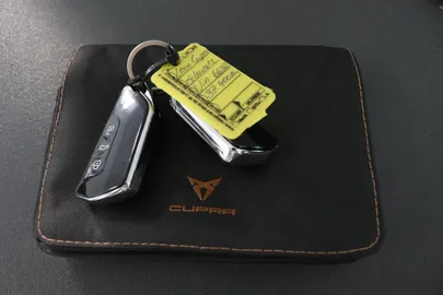 Car image 36