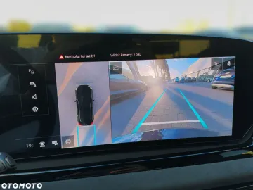 Car image 37
