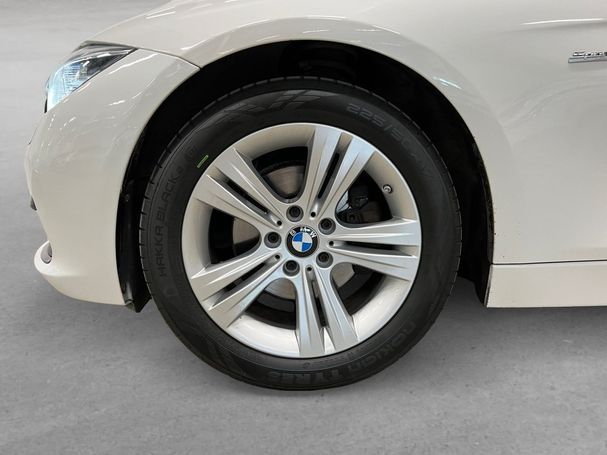 BMW 320d Touring xDrive Sport Line 140 kW image number 8