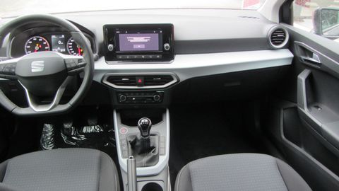 Car image 8