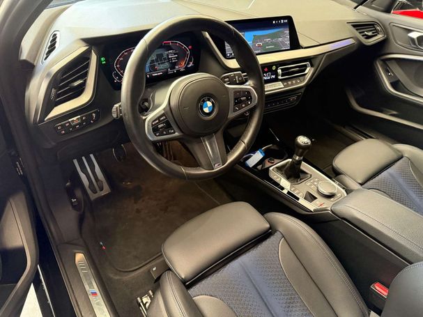 BMW 118i M Sport 103 kW image number 9