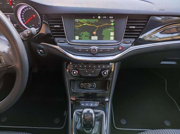 Car image 11